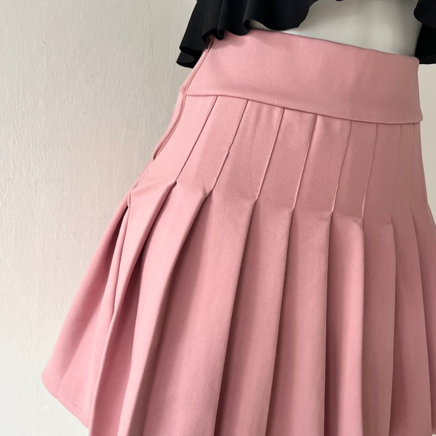 Rosewood pleated skirt