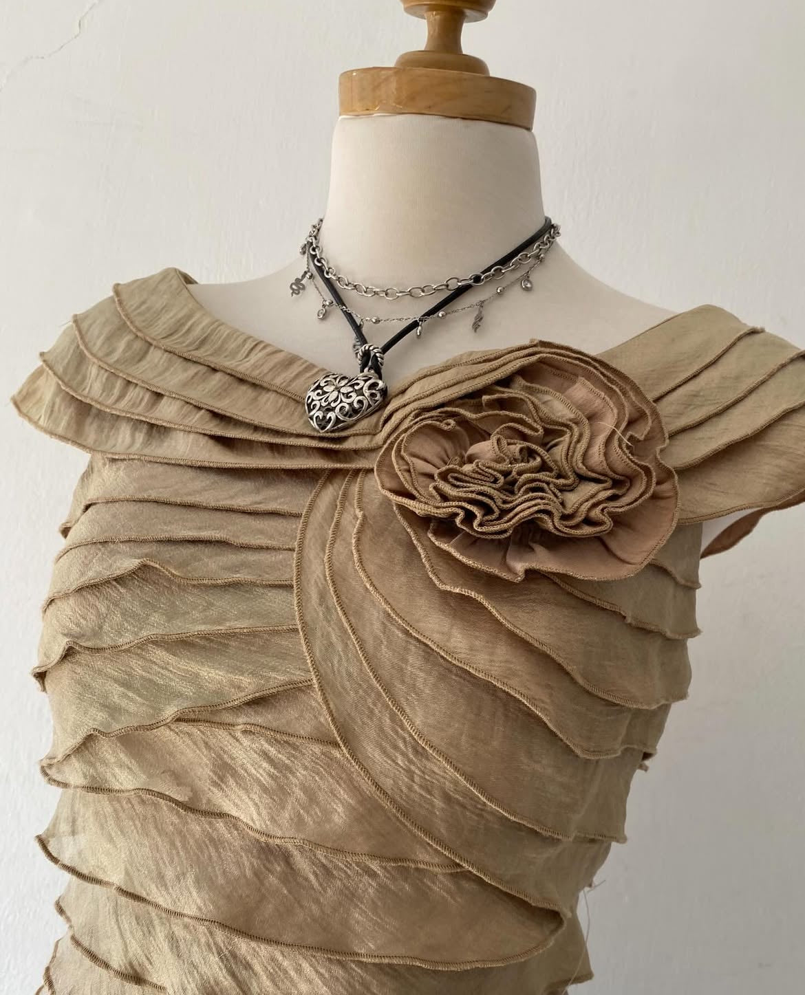 Beige layered top-Size S