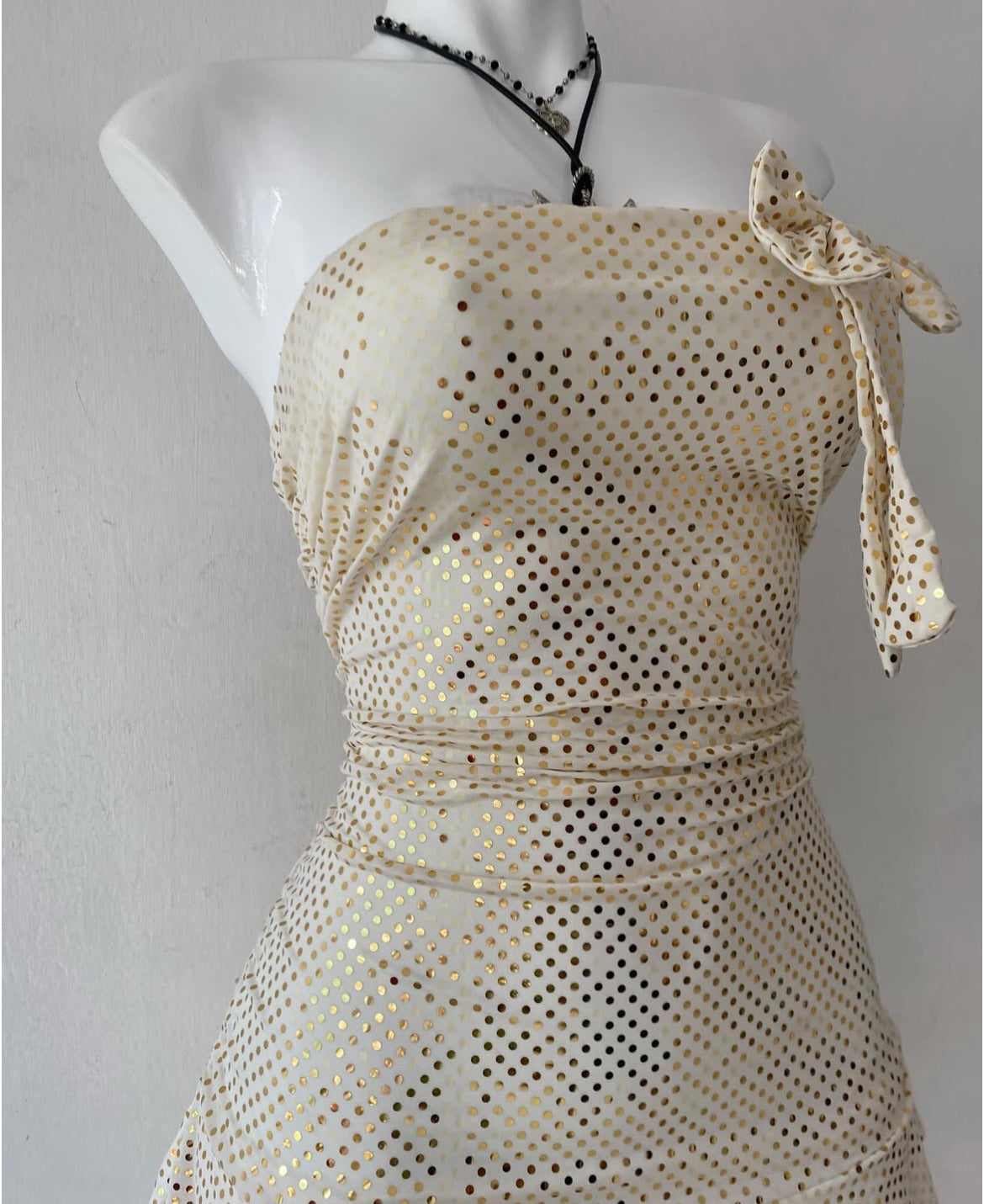 Polka dots dress with bow