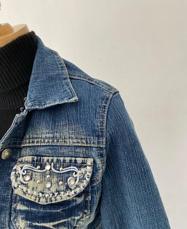 Focused waist jean jacket