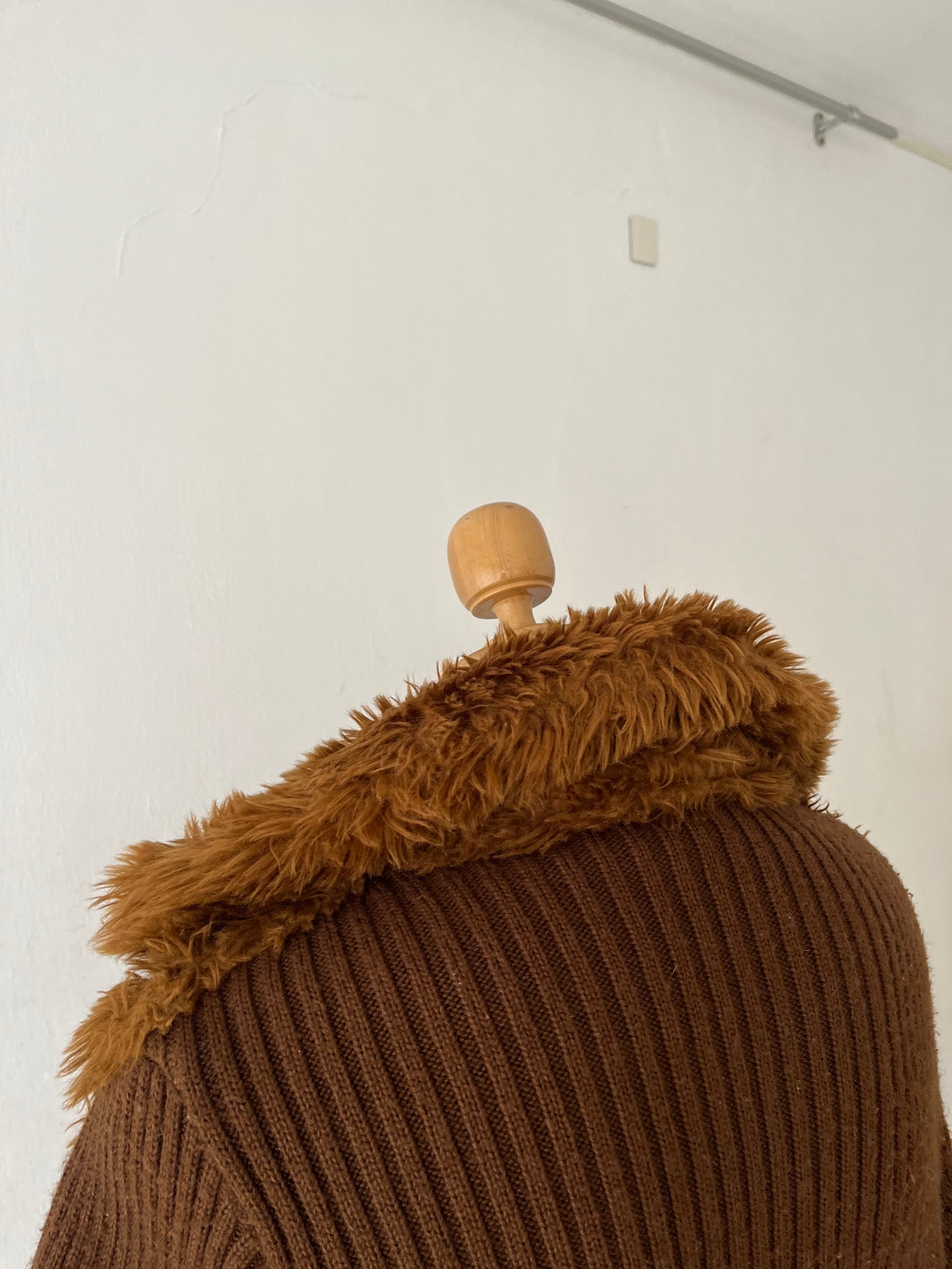 Brown jacket with plush and wool