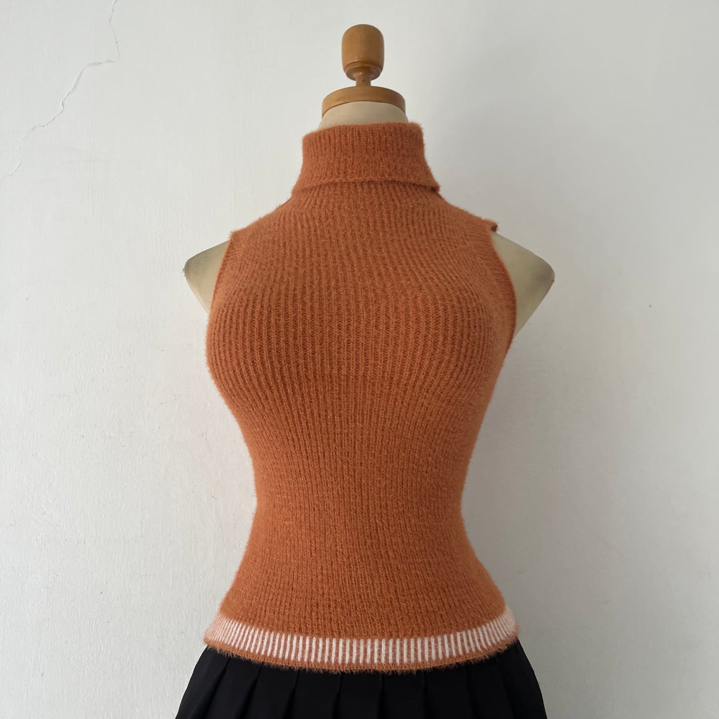 Set (Knitted top + Knitted cardigan)