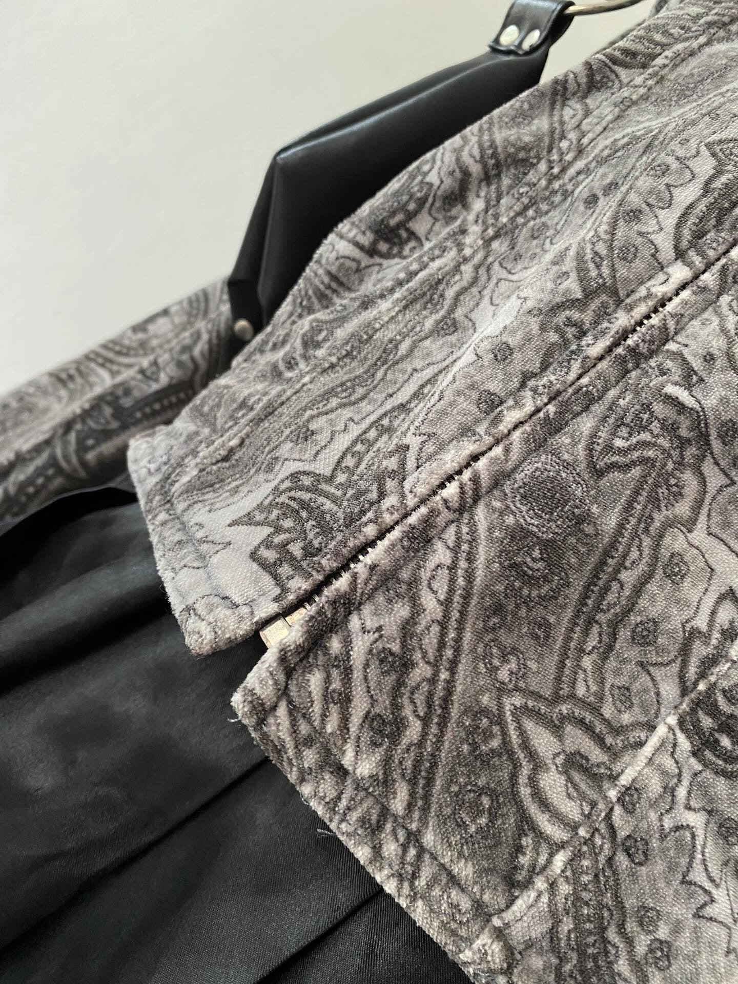 Pana jacket with gray designs