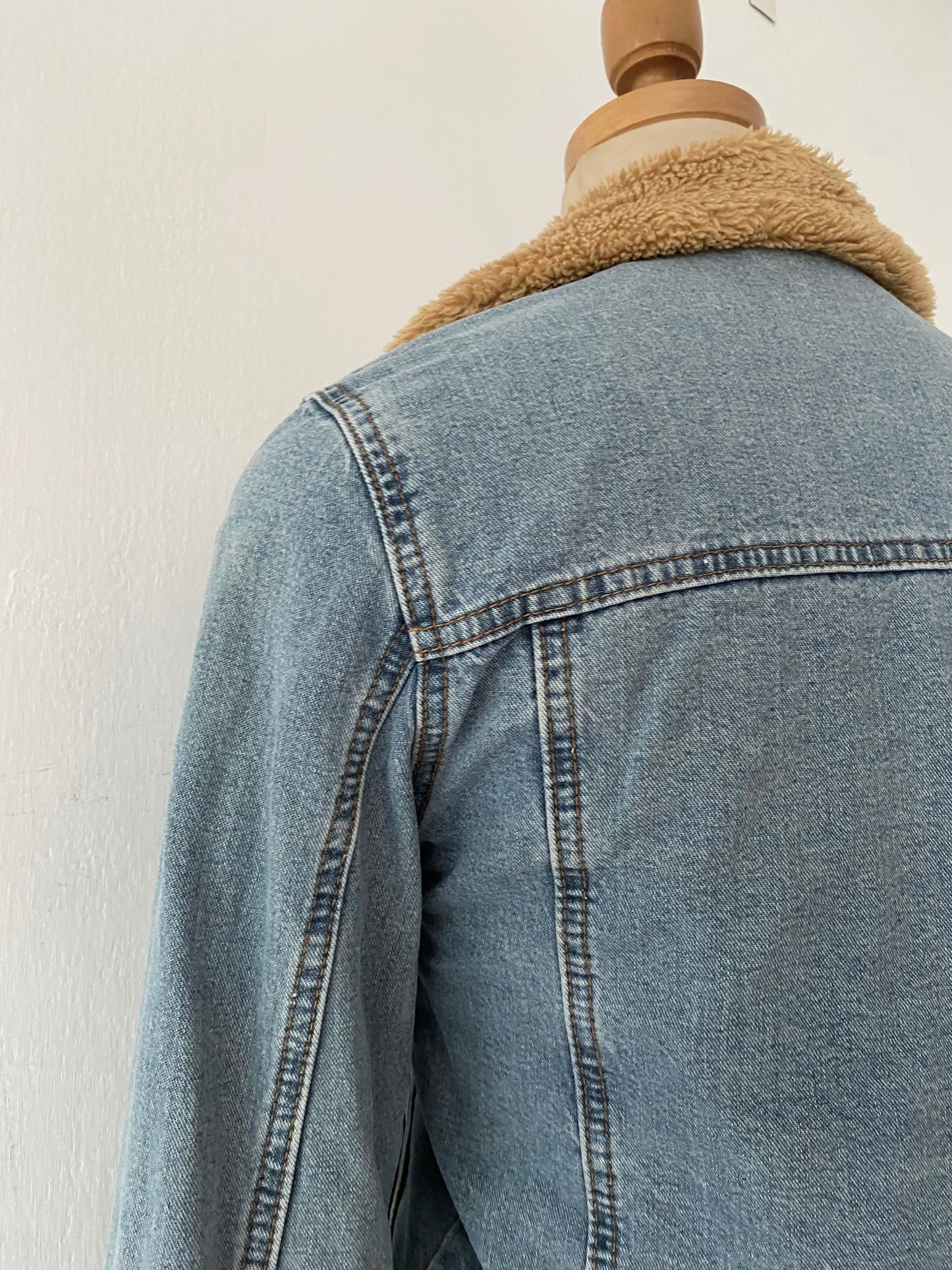 Jean jacket with warm lining