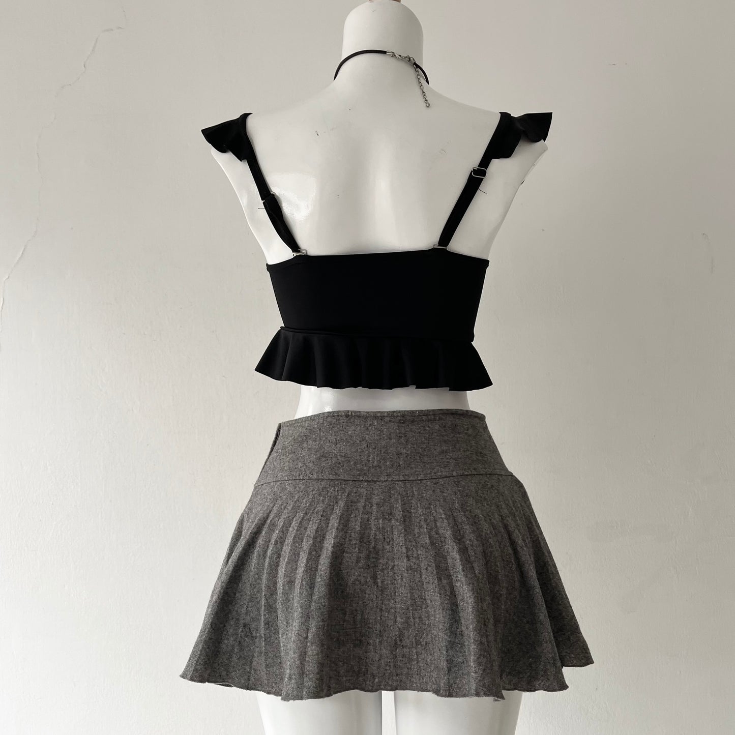 Adorable gray mini skirt