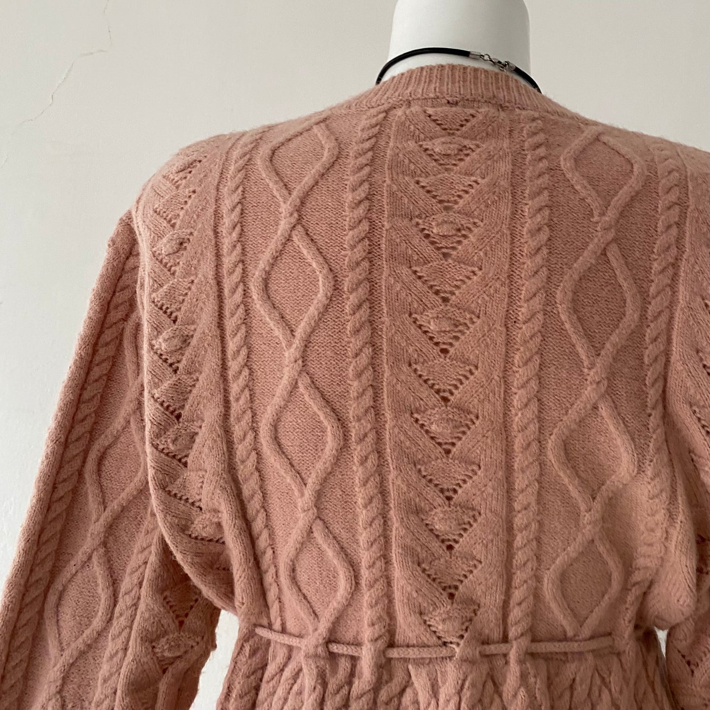Rosewood sweater with bow
