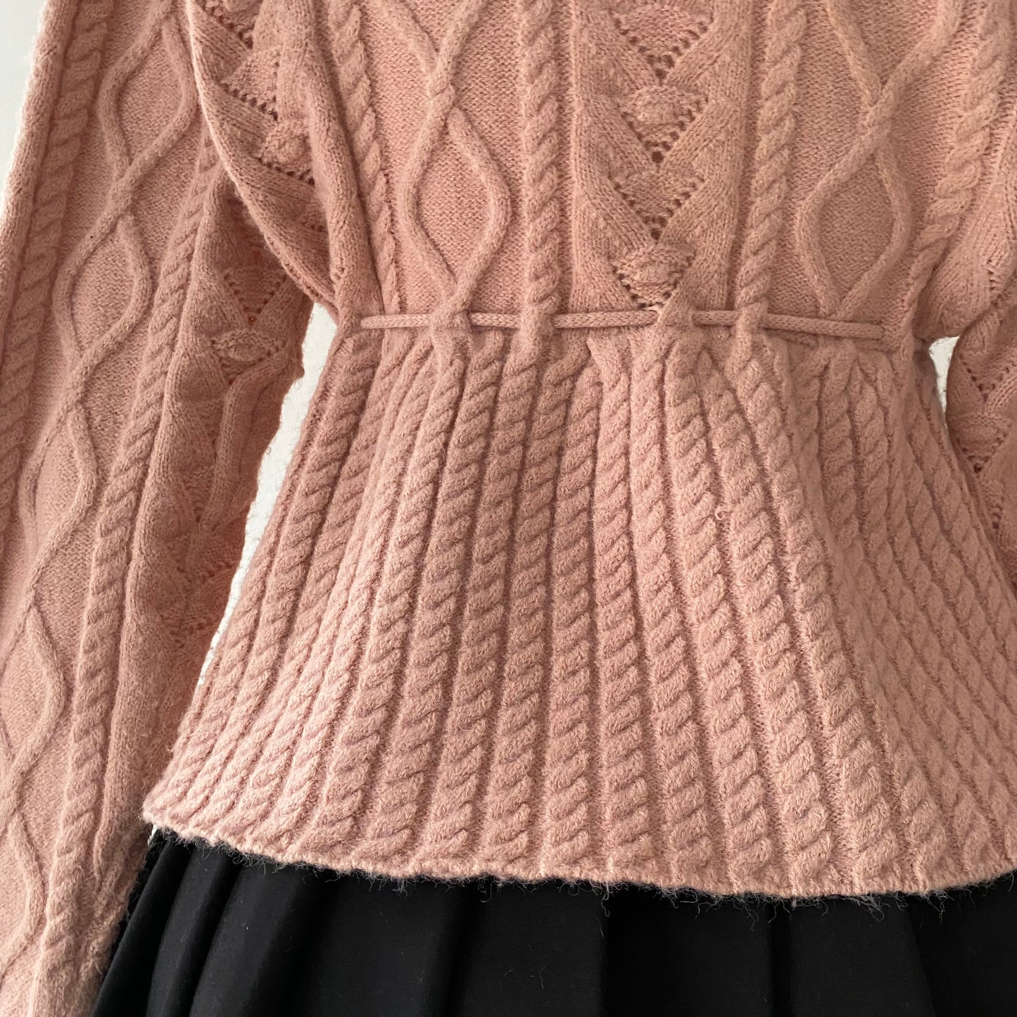 Rosewood sweater with bow