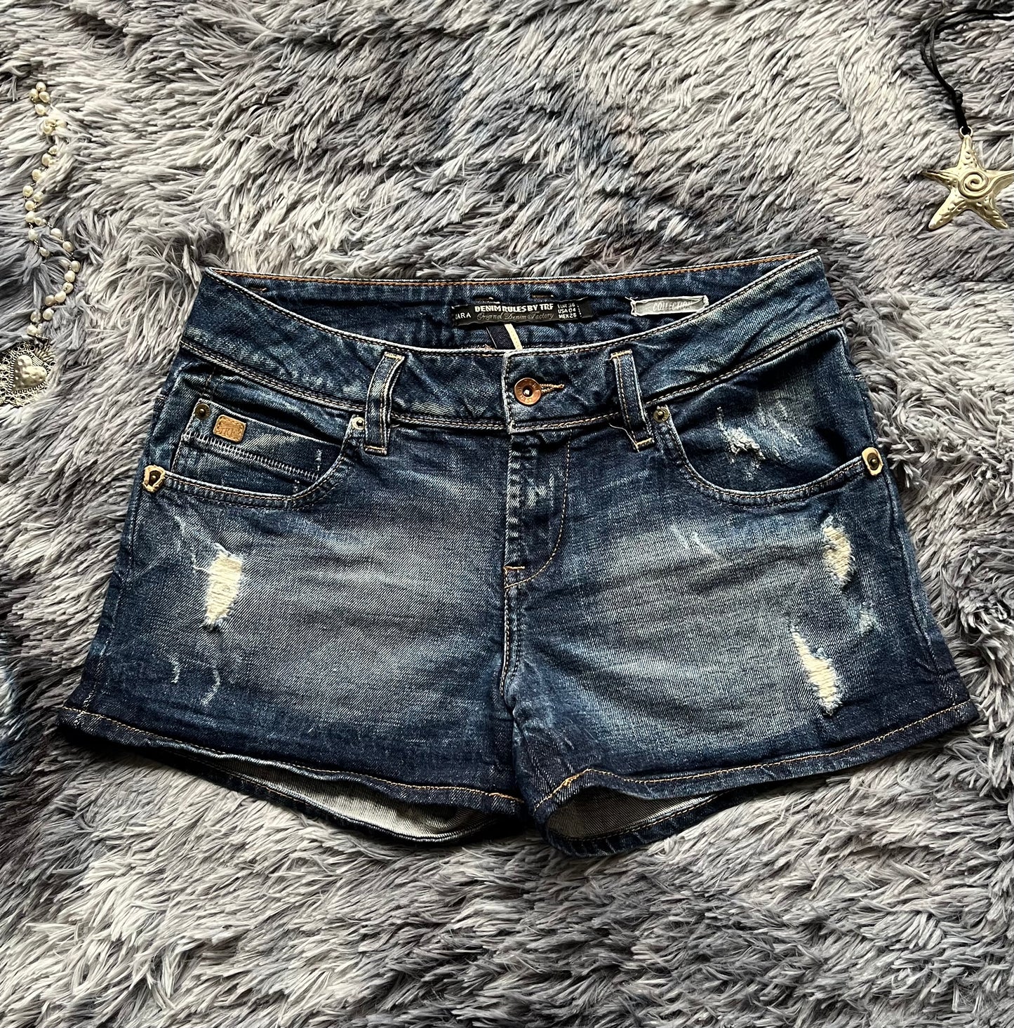 y2k mini shorts~ size S