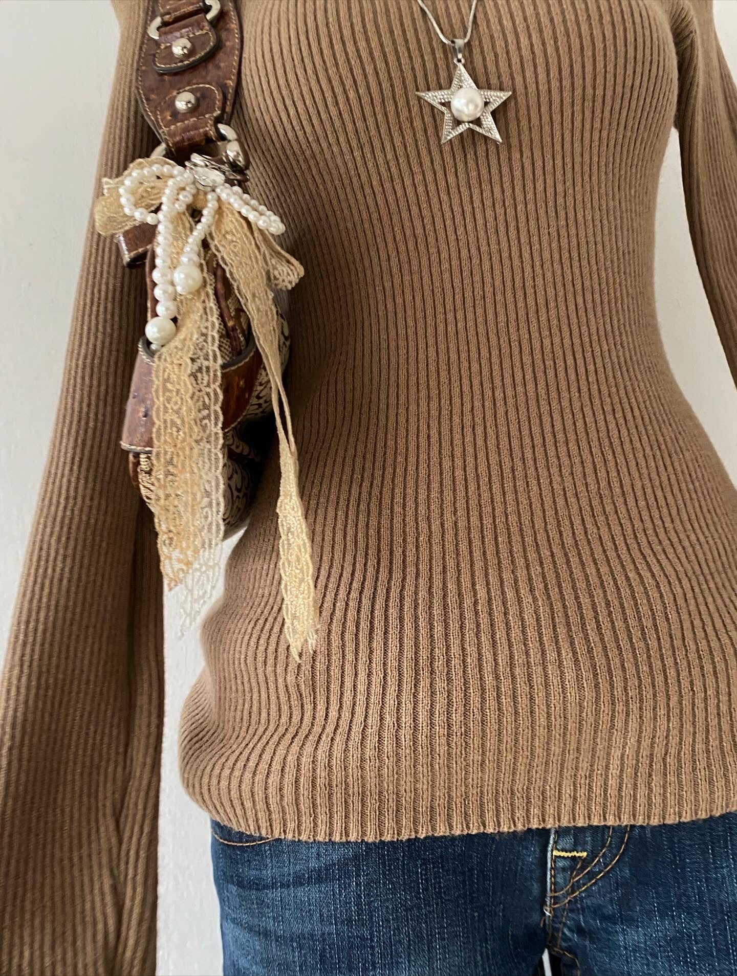 Turtleneck sweater with long sleeves