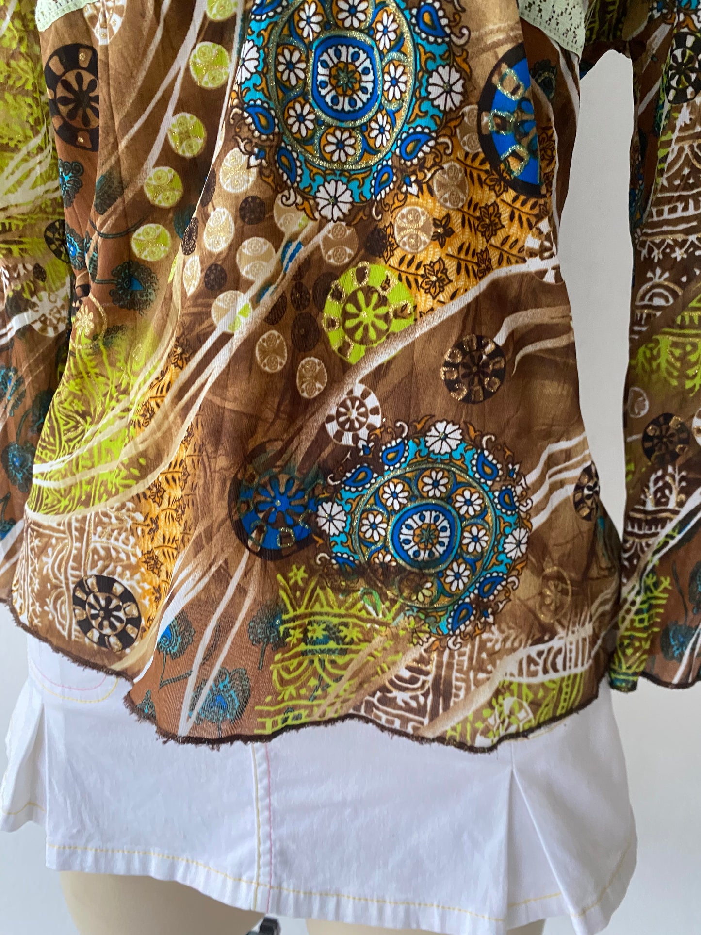 Bohemian top with bow~ Size M