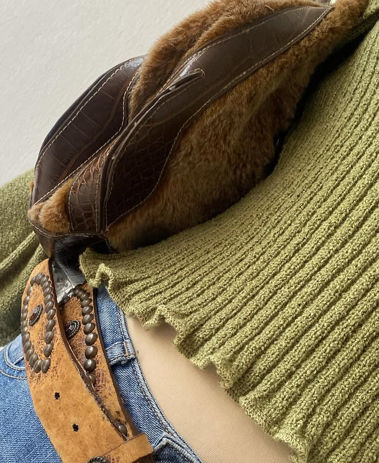 Off-shoulder sweater olive green