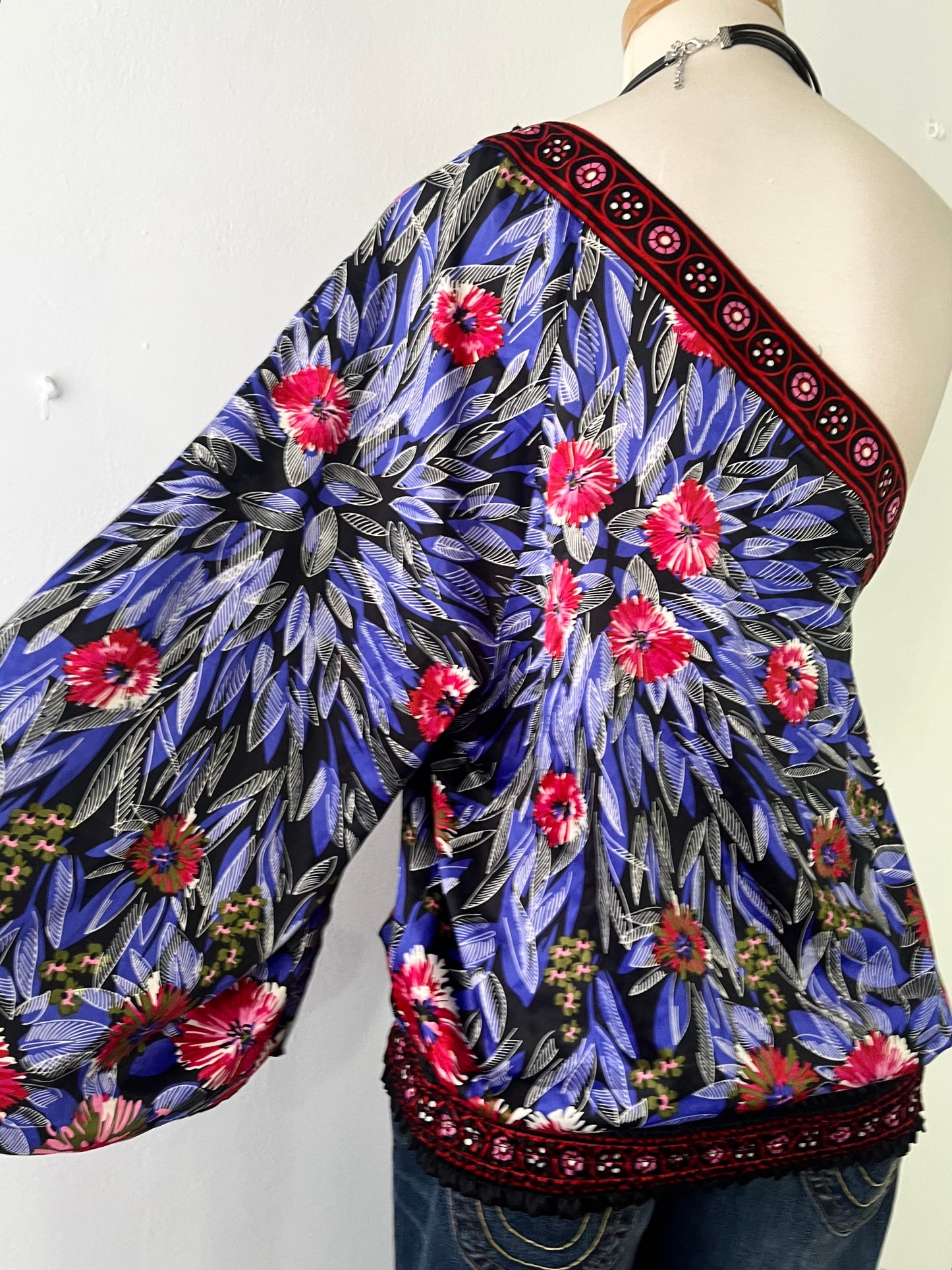 Boho chic floral blouse with one super wide sleeve
