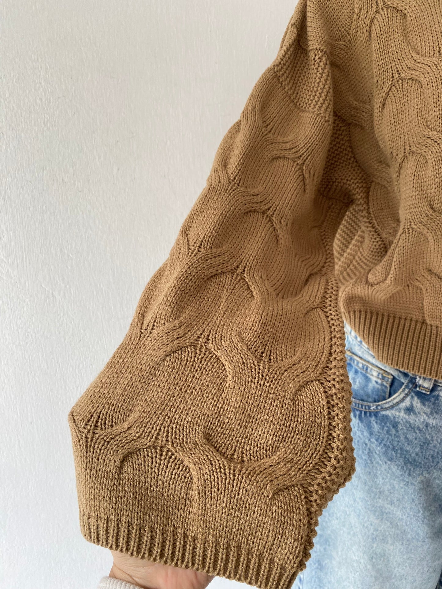 Wide-sleeved braided design sweater