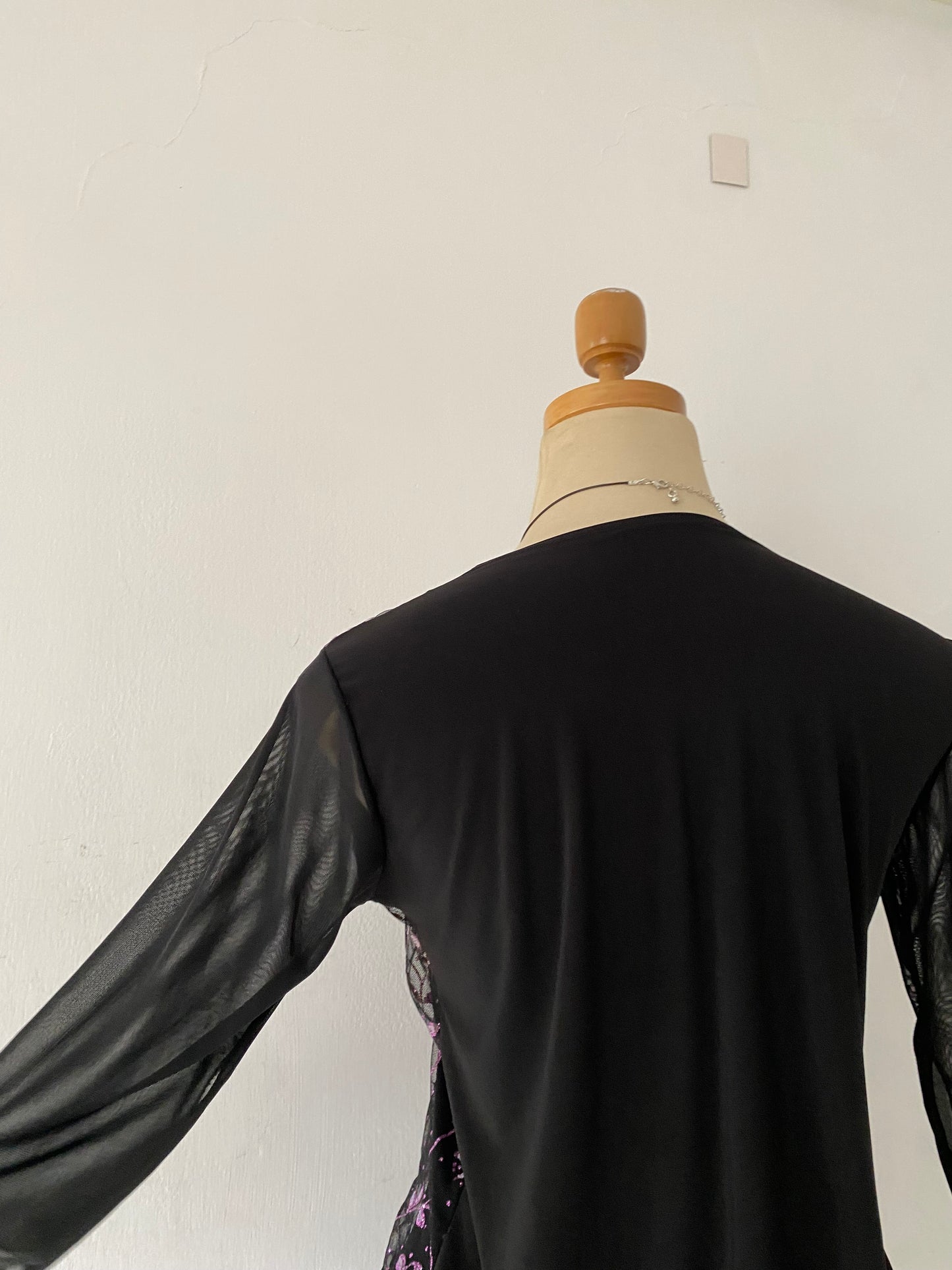 Adorable cape top with lilac designs