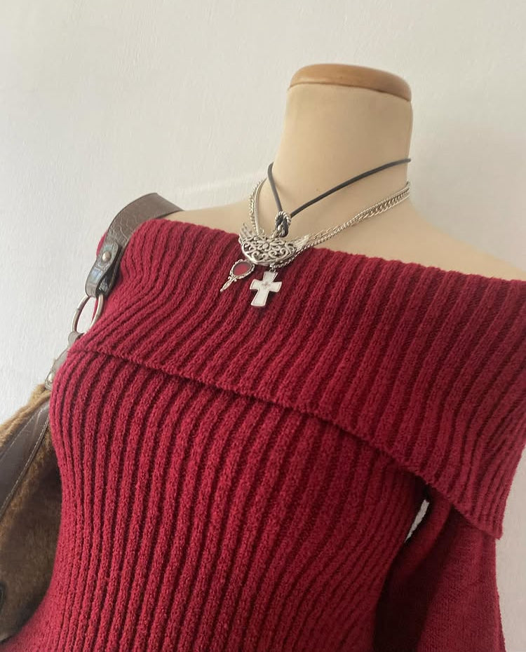 Off shoulder sweater burgundy