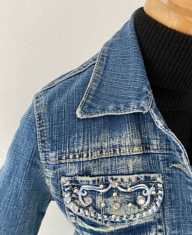 Focused waist jean jacket