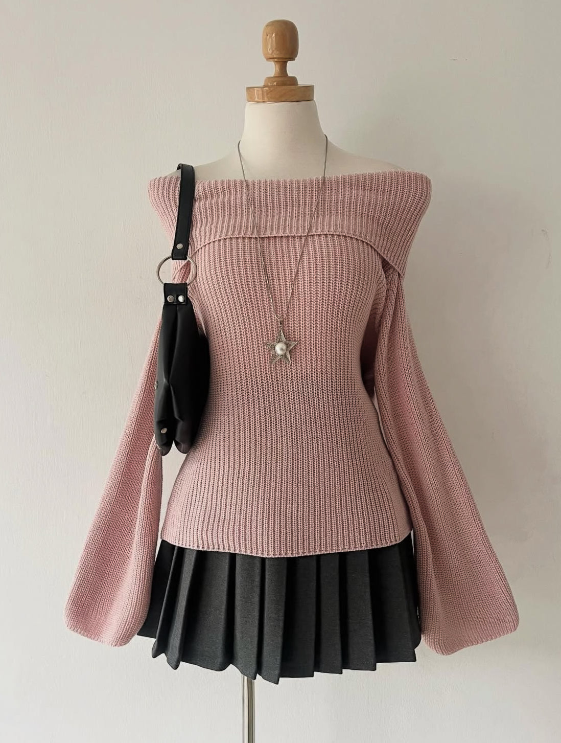 Sweater with bell sleeves and bare shoulders (select color)