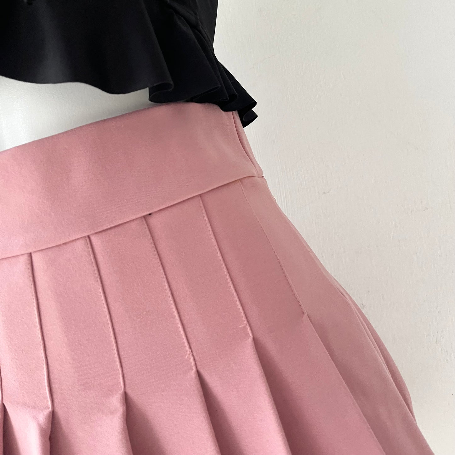 Rosewood pleated skirt