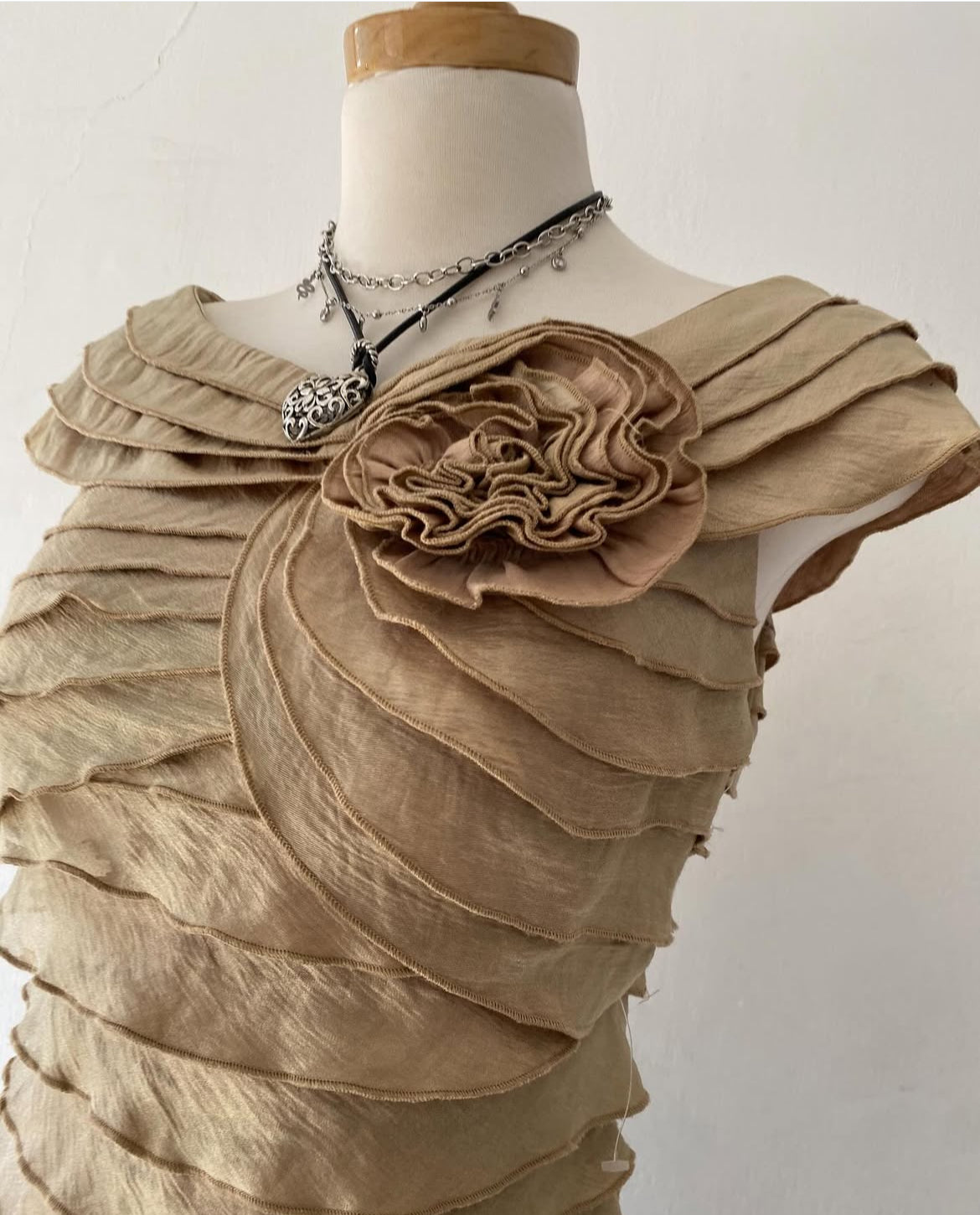 Beige layered top-Size S