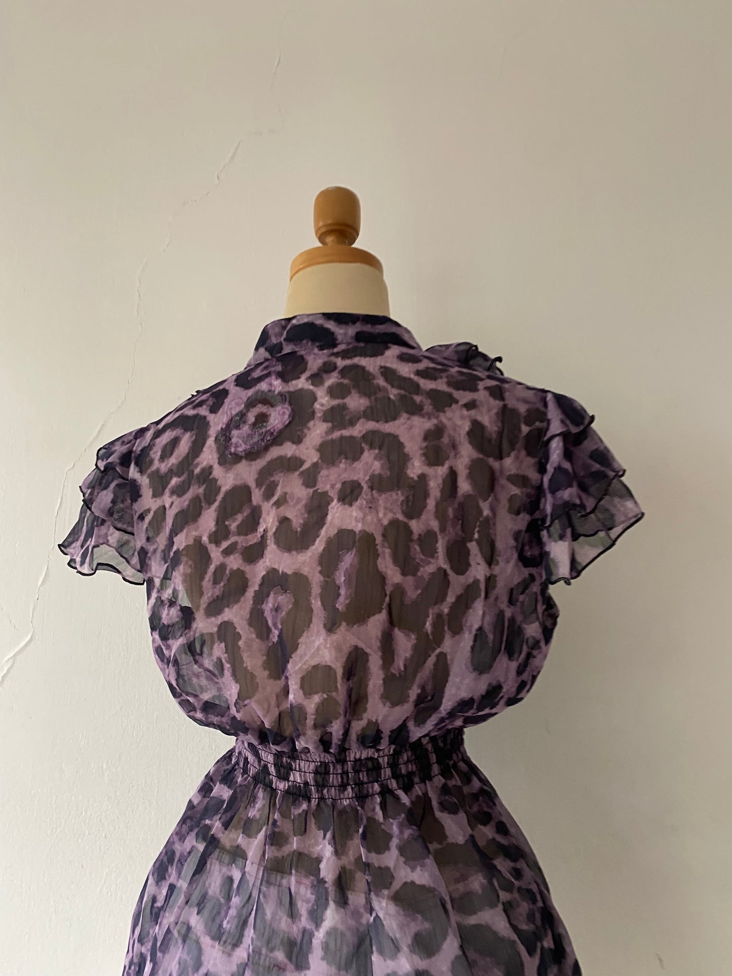 Cheetah print blouse~ Size M