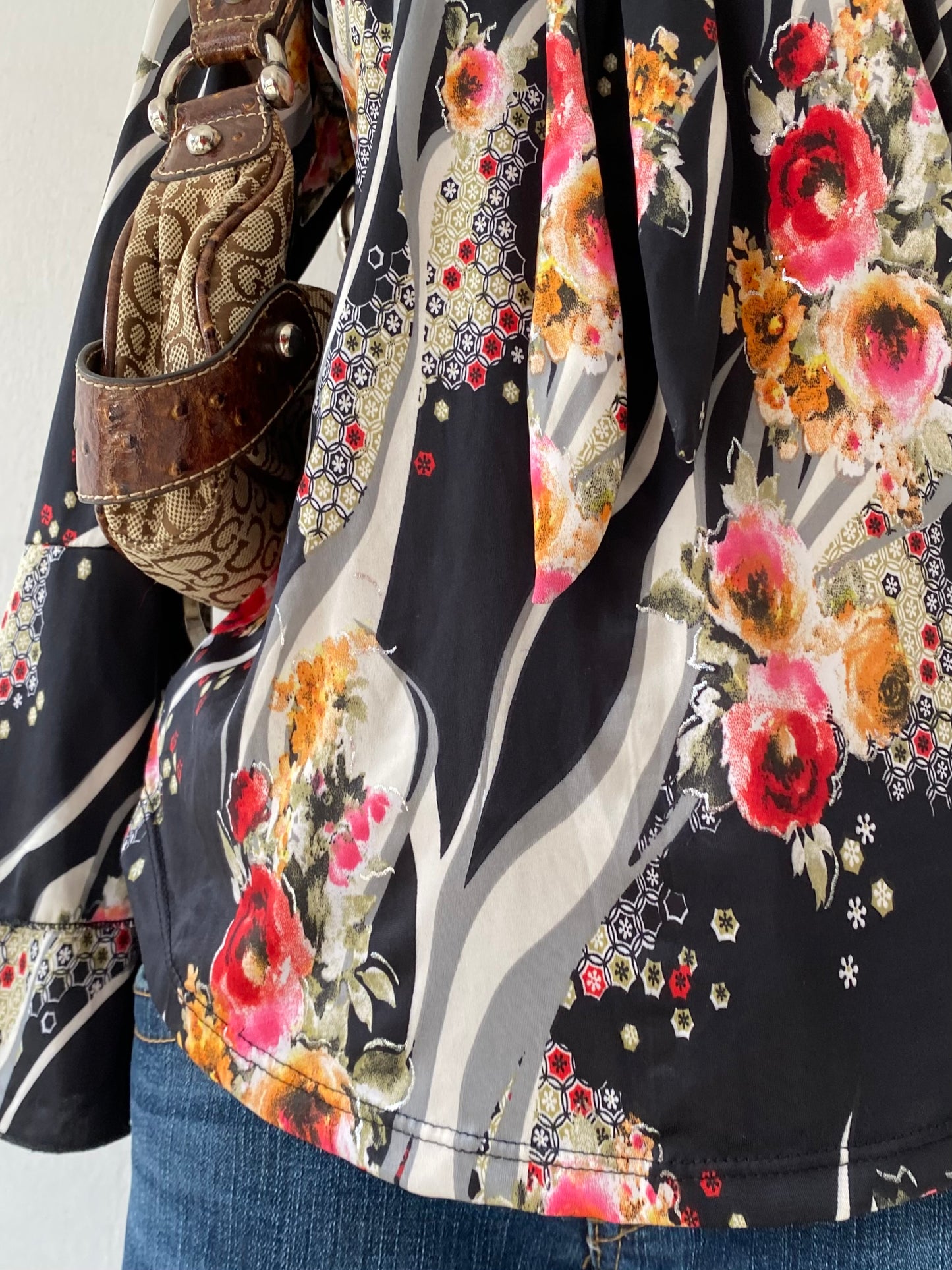 Long sleeves floral top