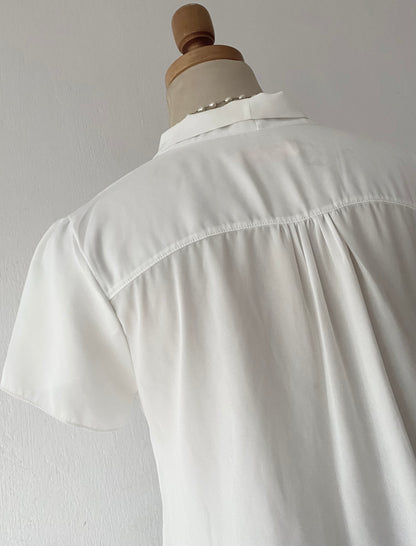 Adorable blouse with bow