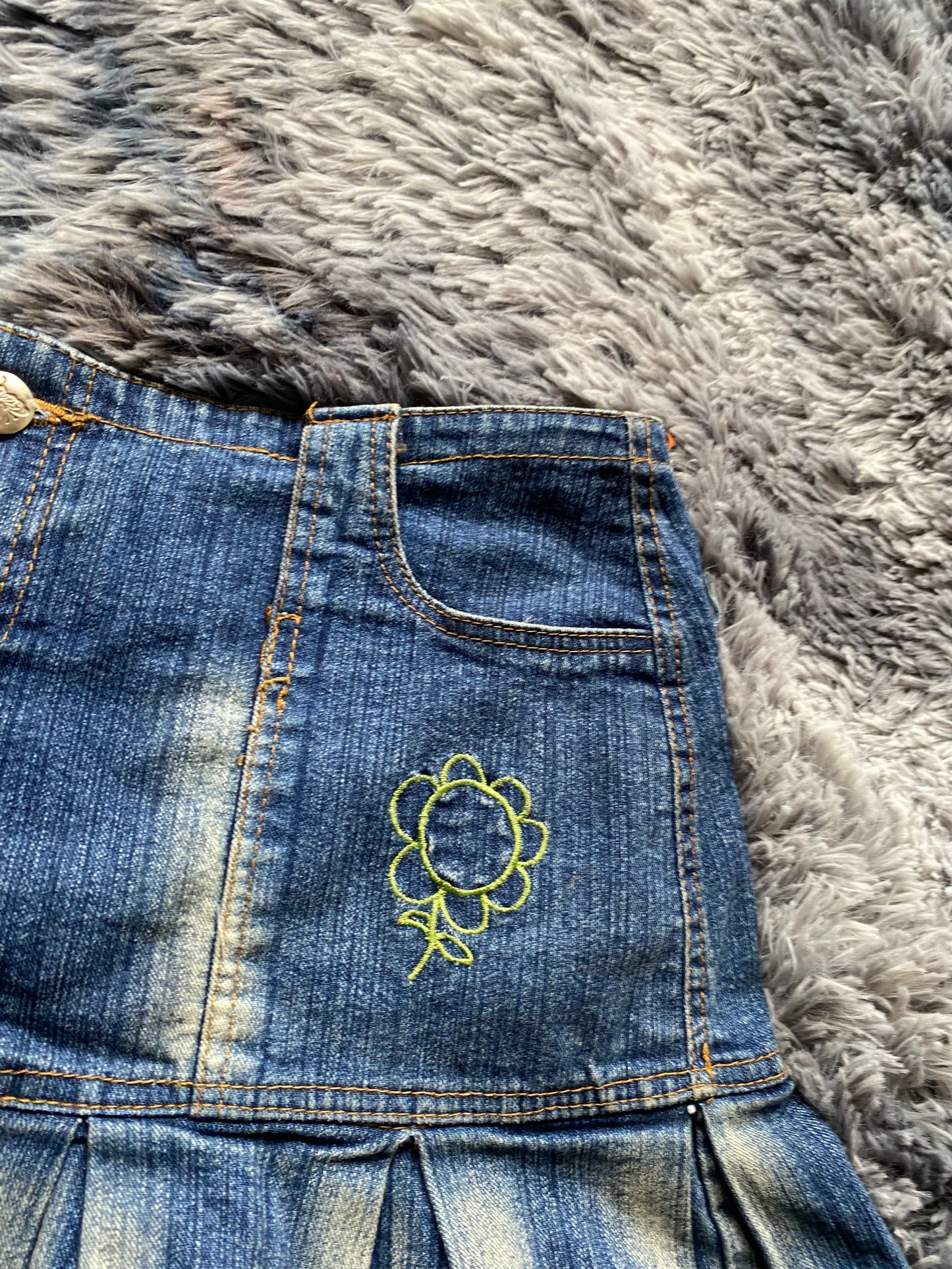 Mini skirt jean~ size S