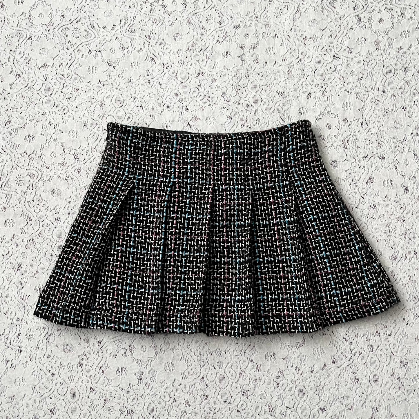 Pleated wool skirt