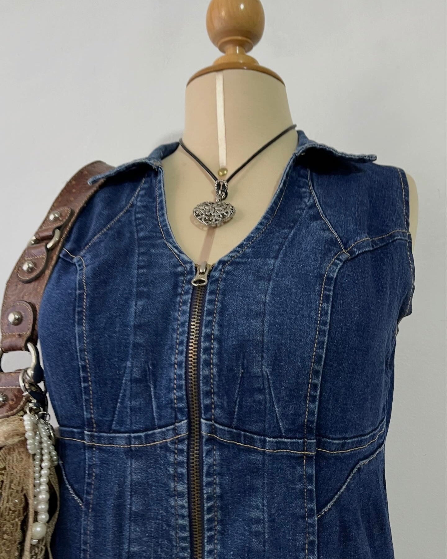 Vestido jean con cinturón