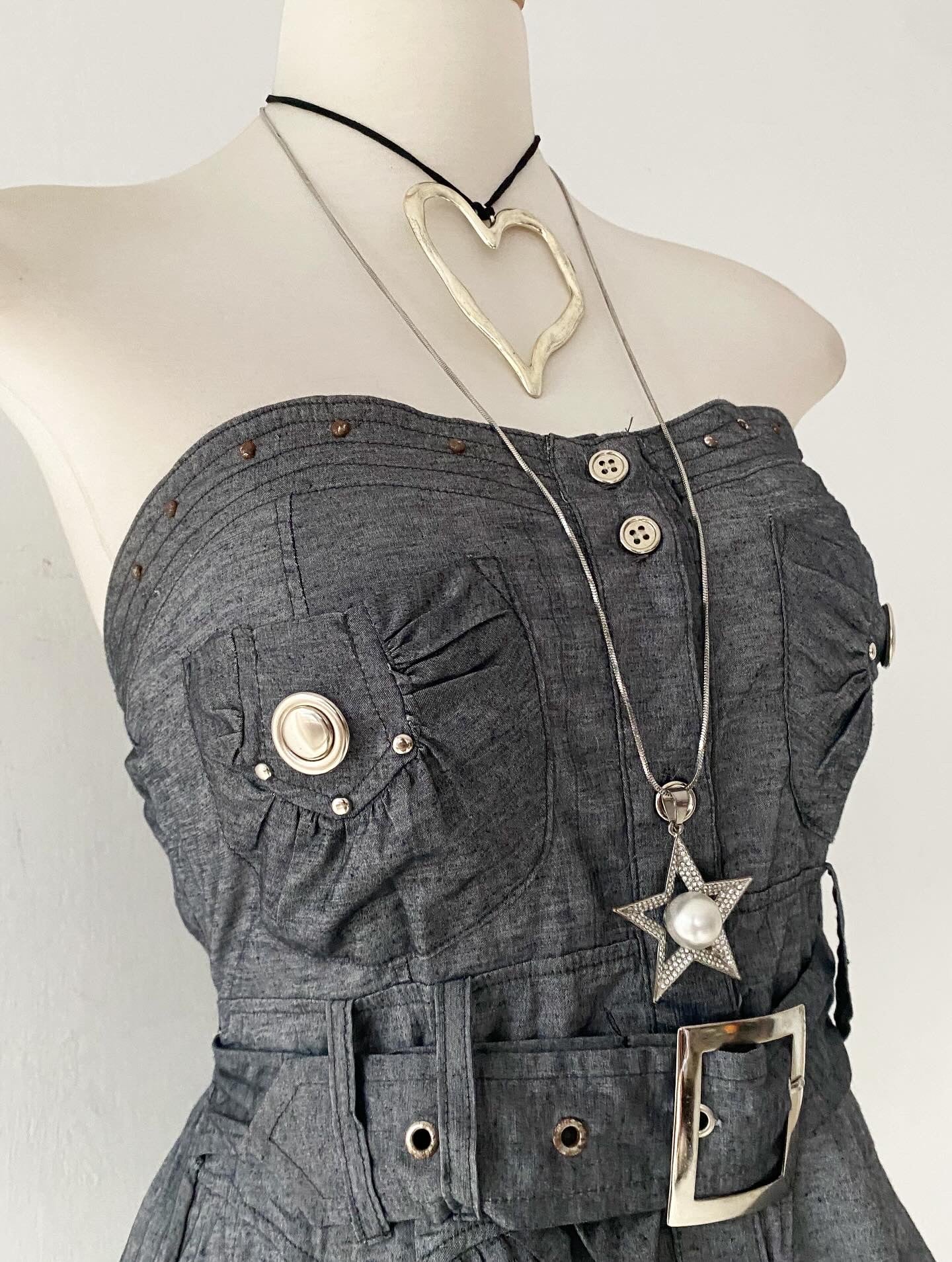 Gray grunge top with belt
