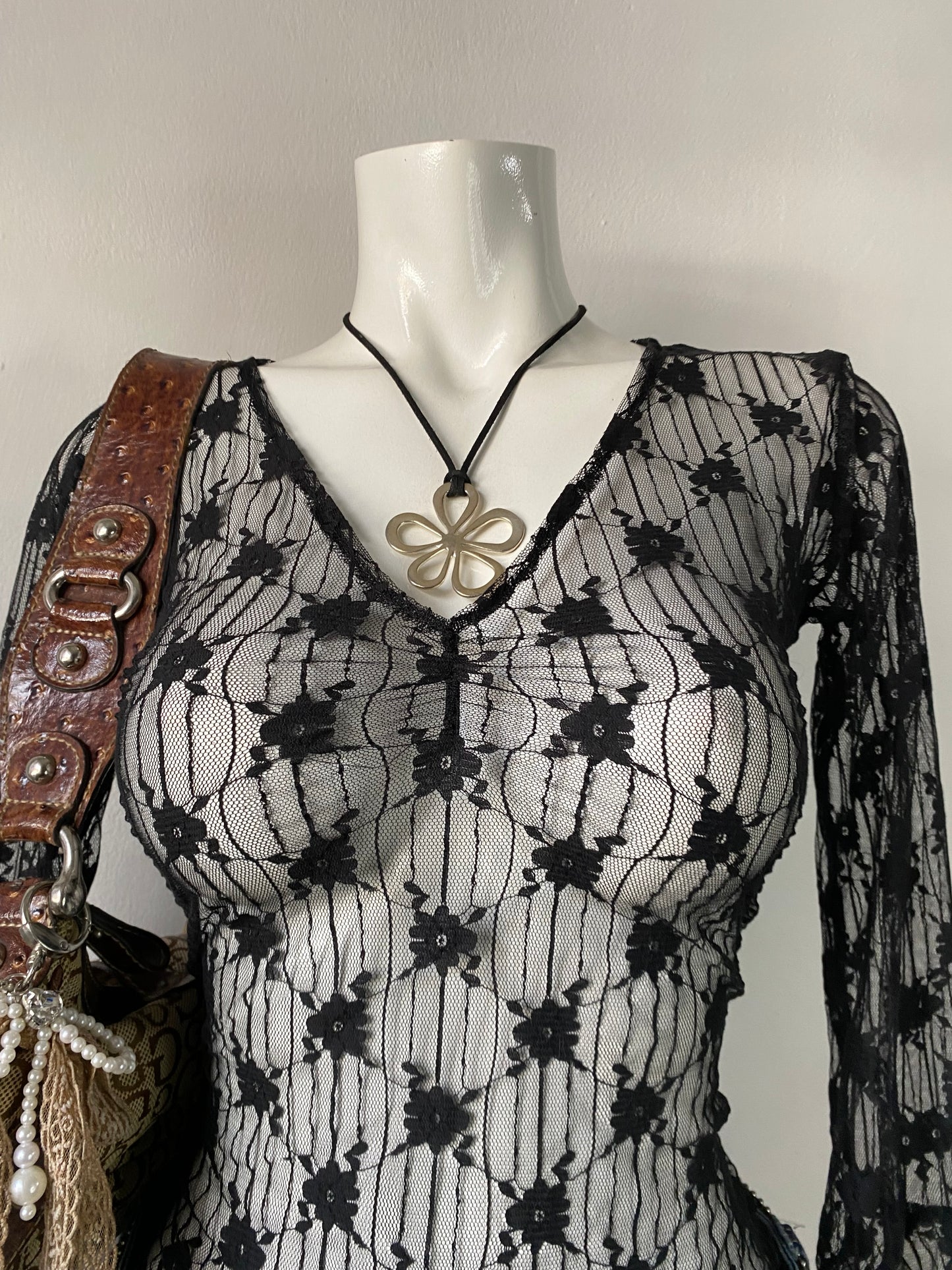 Mesh top with flared sleeves