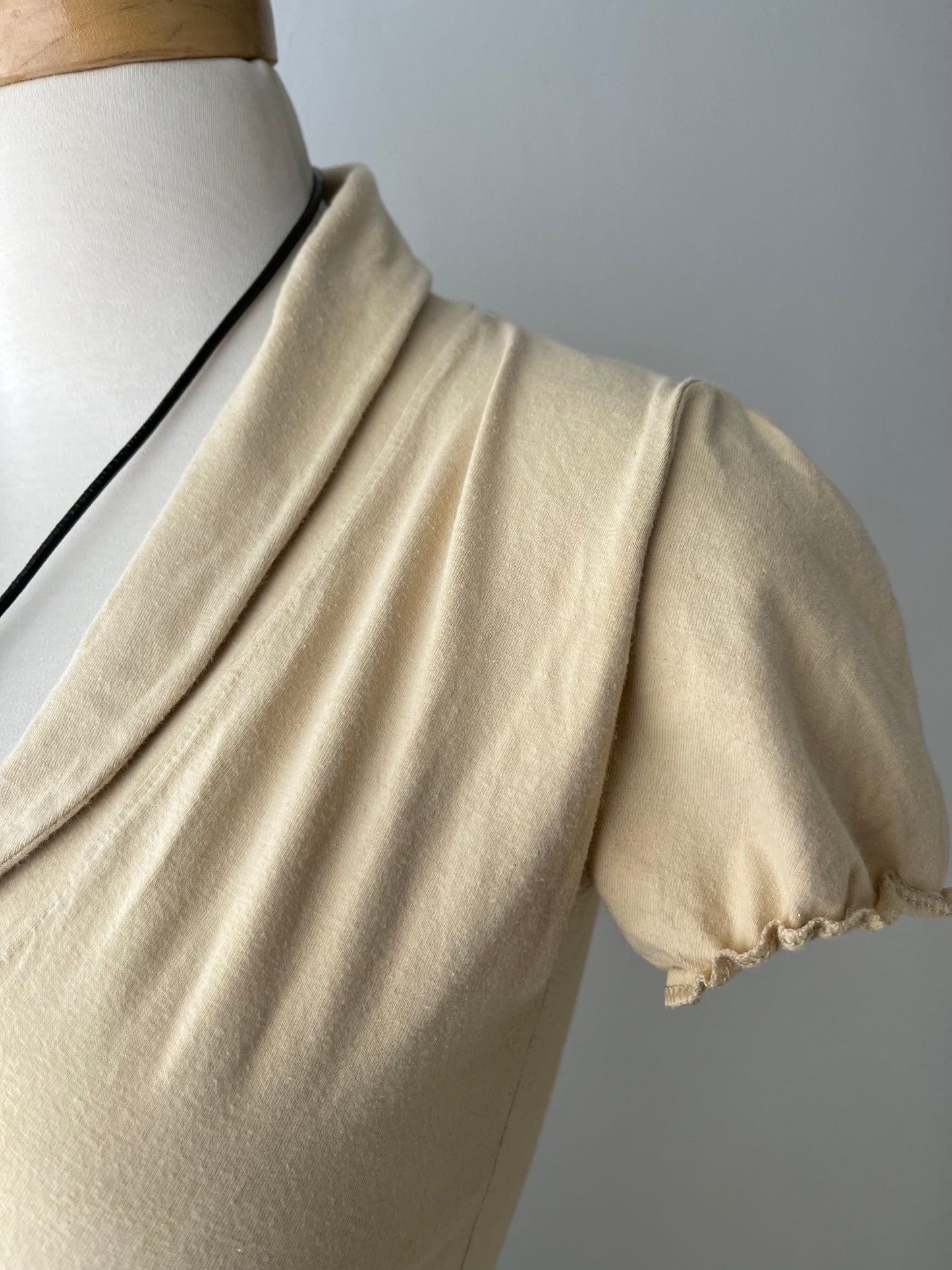 Adorable cardigan with bow