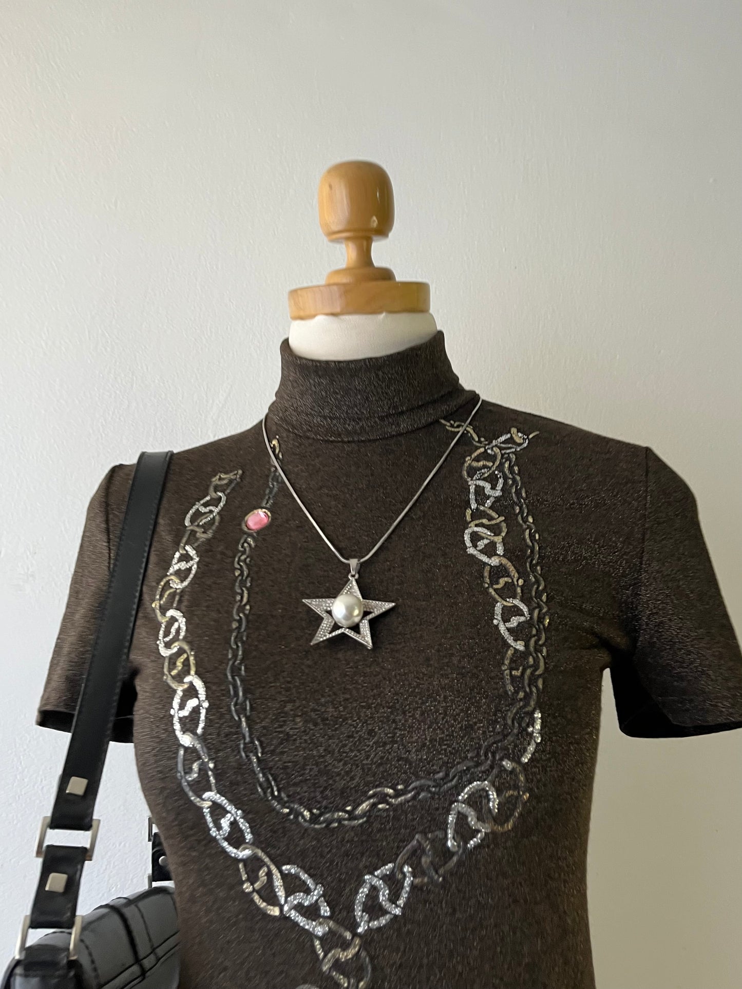 Iconic iridescent top