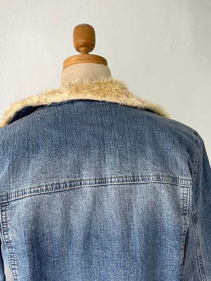 Denim jacket with warm sherpa lining