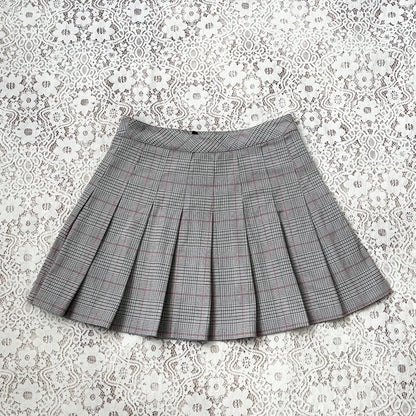 Plaid pleated skirt