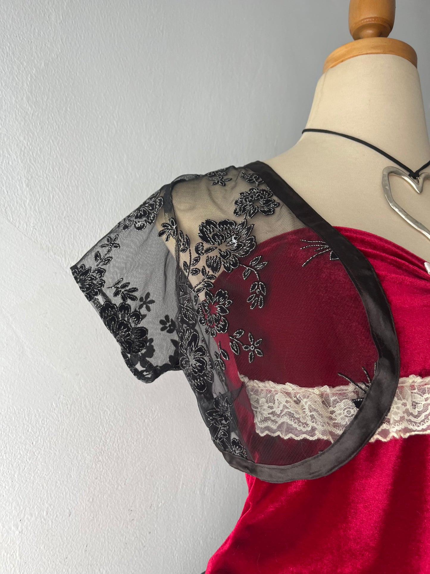 Set (Cardigan + burgundy top)