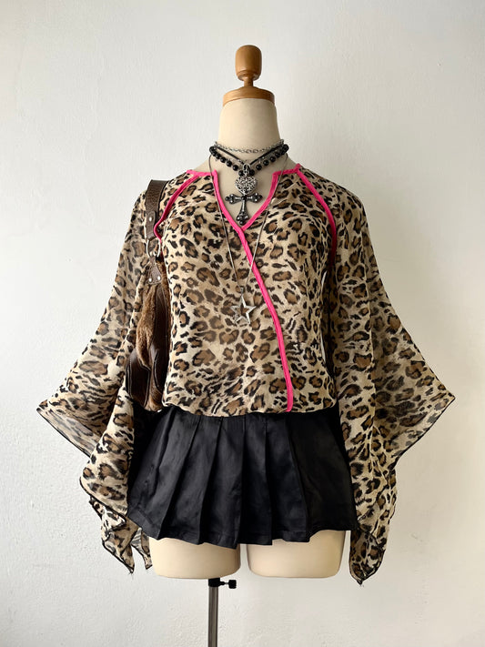 Cheetah print blouse with wide sleeves