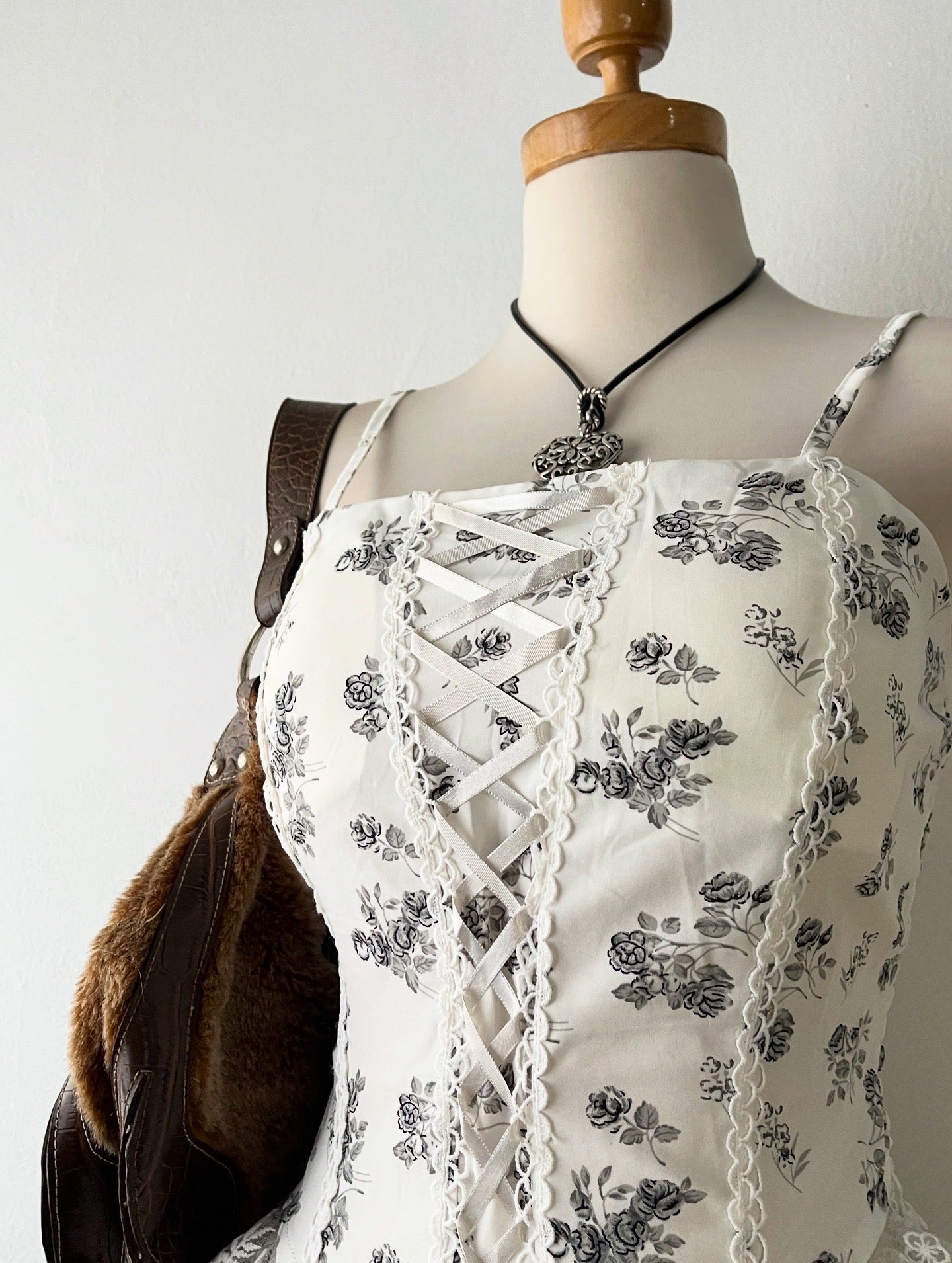 Coquette top with lace