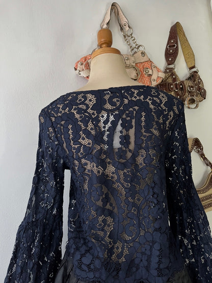 Mesh top with wide sleeves