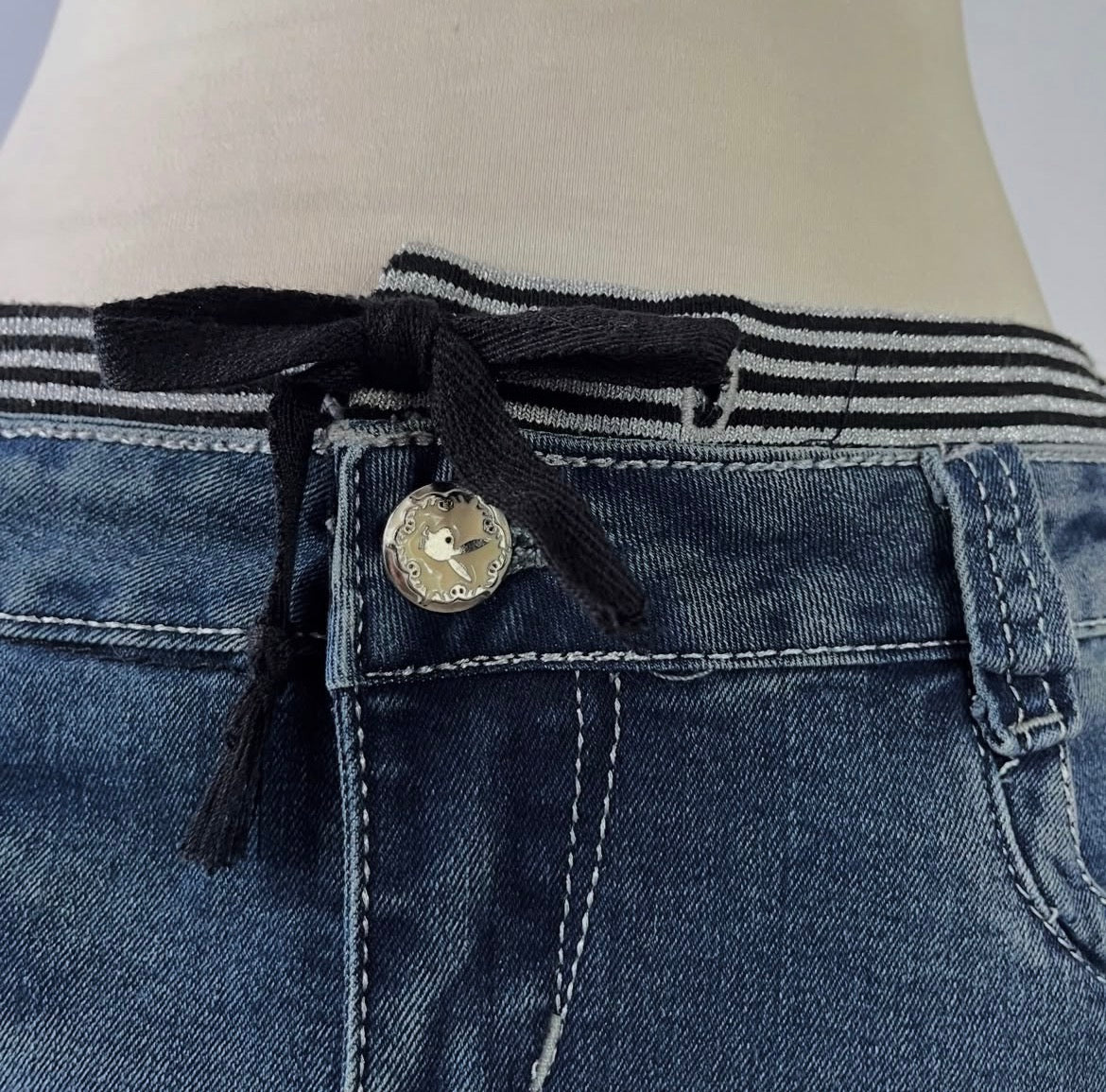 Play boy jean mini skirt- talla 30
