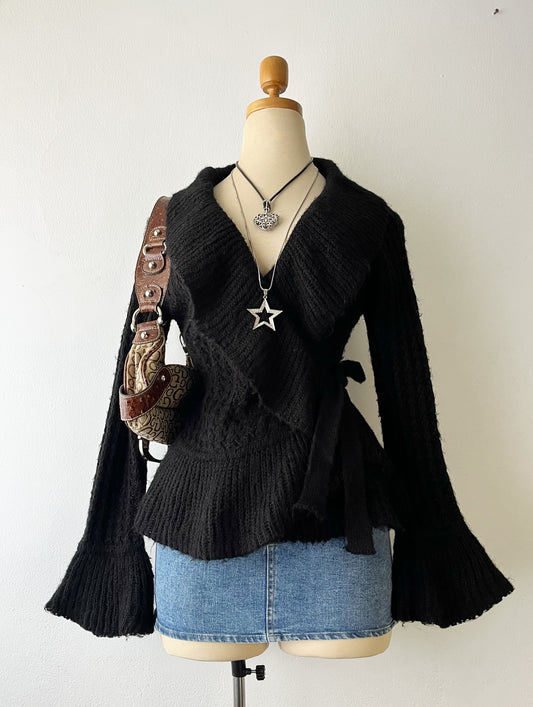 Wool cardigan with bow and flared sleeves