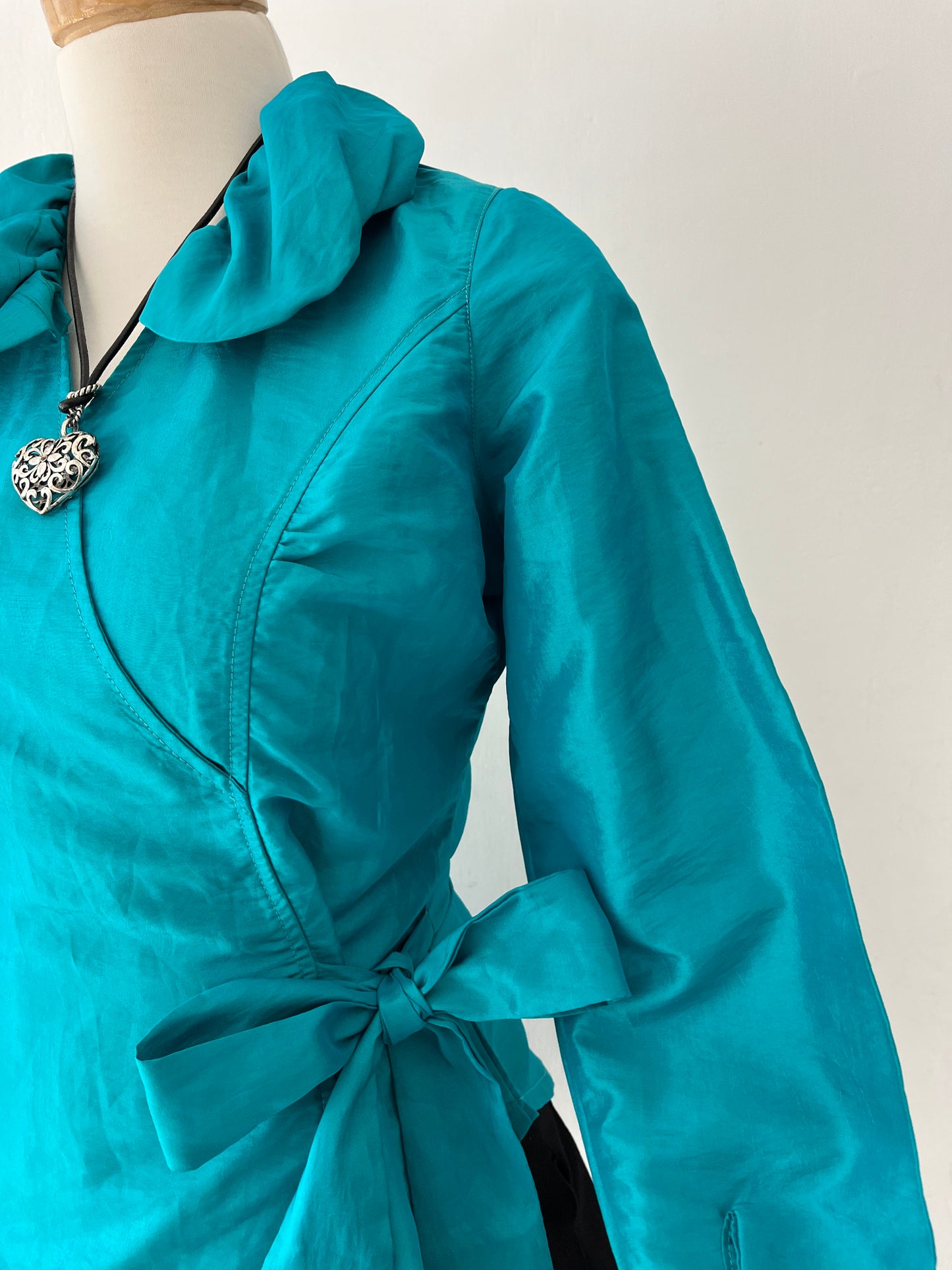 Adorable blouse with bow