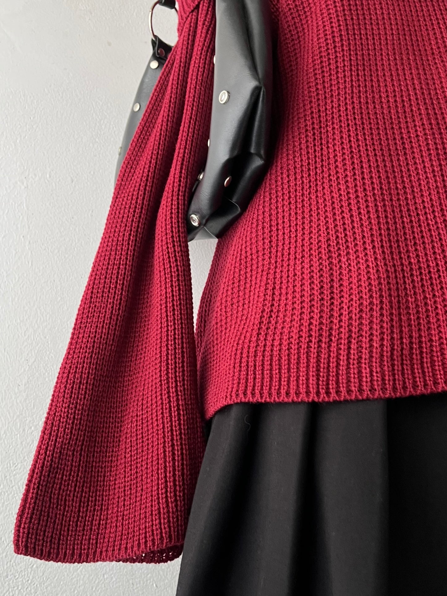 Off shoulder sweater with wide sleeves