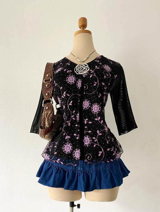 Adorable cape top with lilac designs