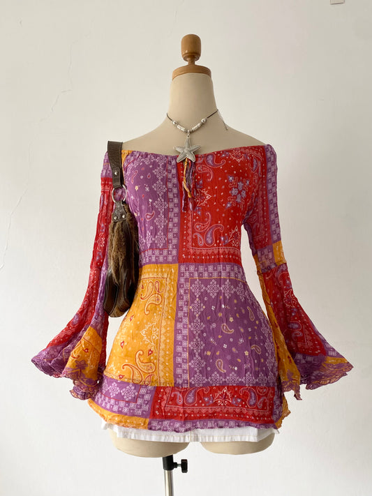 Adorable bohemian top with bell sleeves