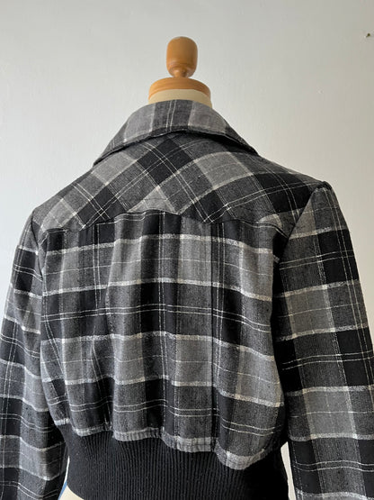 Plaid jacket tied at the waist