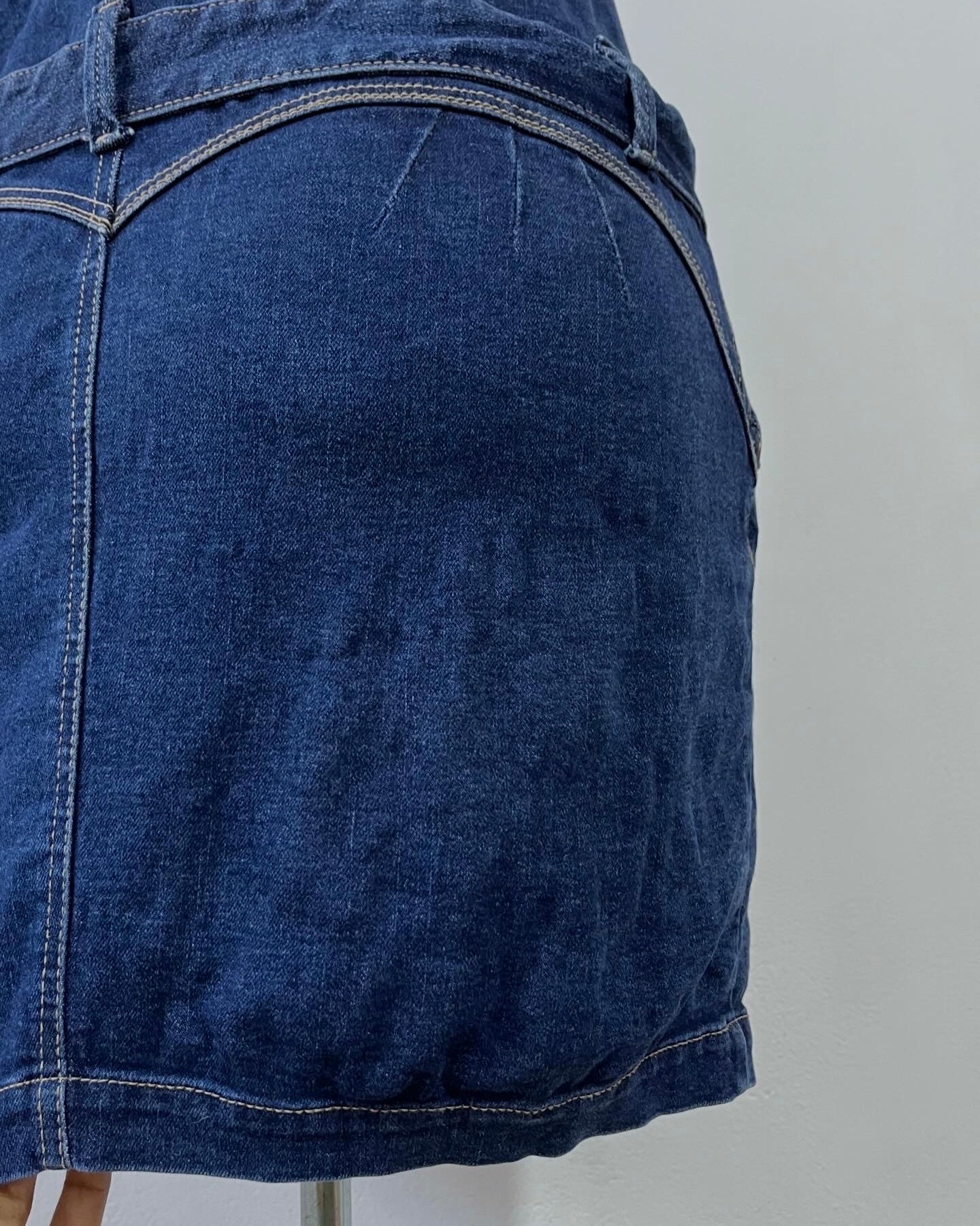 Vestido jean con cinturón