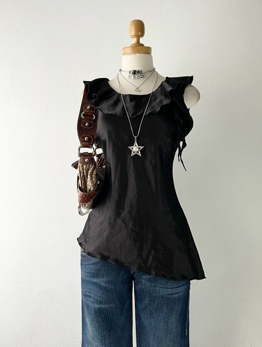 Adorable asymmetrical top