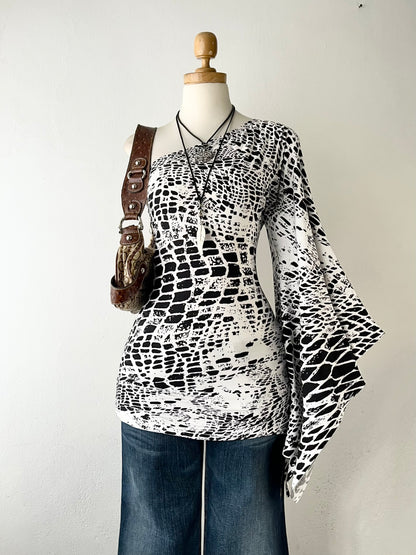 Super flared one-shoulder polydress