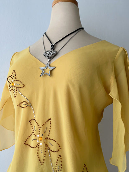 Fairy top with orchids